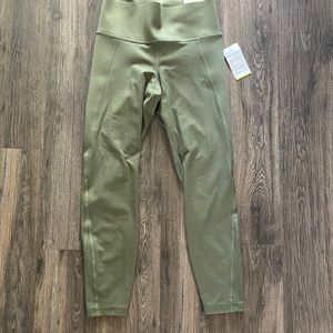 Old Navy Elevate Legging *Built-In-Sculpt